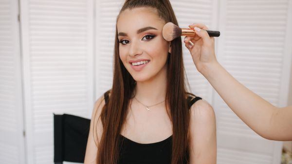 Indywidualna lekcja makijażu